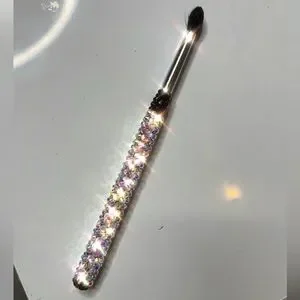 Morphe - M332 Medium Rounded Blender Eyeshadow Brush | Ulta  Morphe Makeup M330 Blending Crease Brush with bling (Pre- Loved) Blinged display picture 1